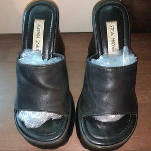 VINTAGE STEVE MADDEN GINNIE PLATFORM BLOCK HEEL 90’s SANDAL